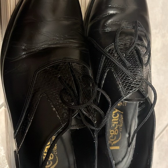 Men’s dress shoes - Picture 3 of 5